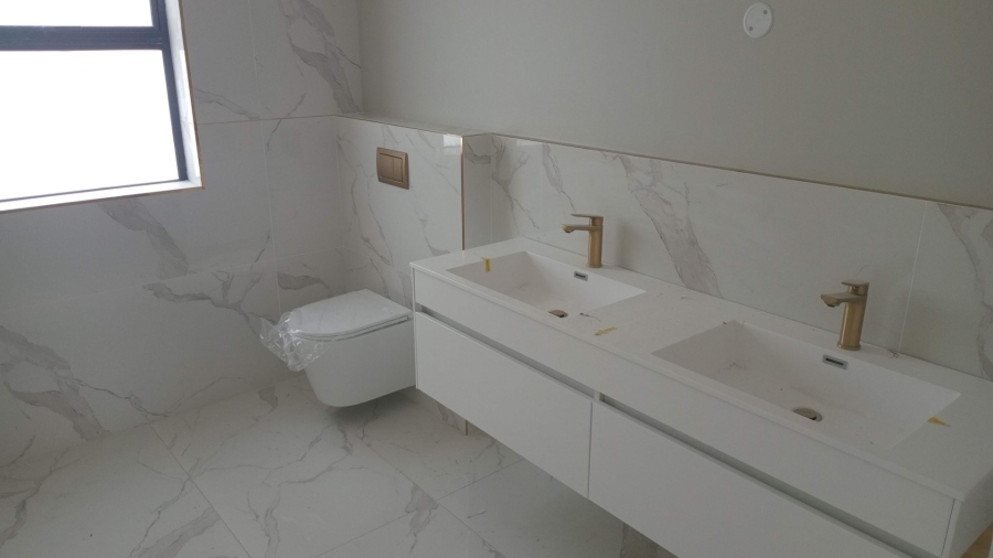 4 Bedroom Property for Sale in Sandown Western Cape